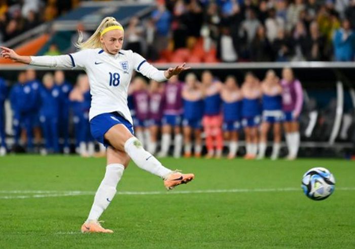 Pênalti da Inglaterra atingiu 111 km/h e superou marca da Premier League