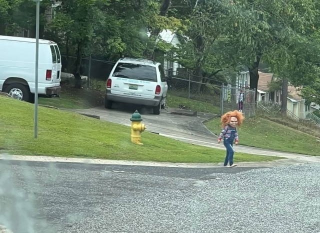 Vestida de Chucky, criança de 5 anos aterroriza moradores nos EUA