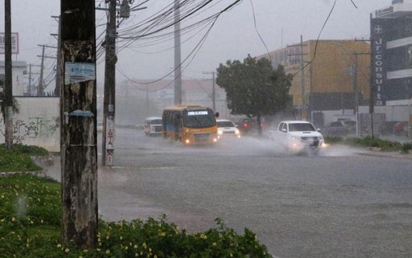 Amazonas terá chuva forte com raios e ventania nesta semana, segundo Inmet