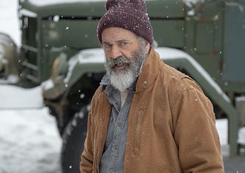 Papai Noel enfrenta assassino no trailer da comédia Fatman