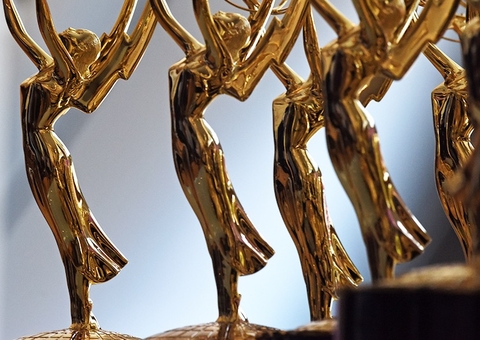 Estatueta do Emmy Awards 2020 viraliza nas redes sociais; Saiba o motivo