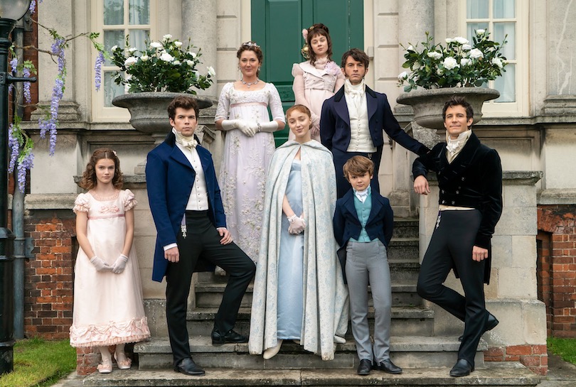 Bridgerton: Série de Shonda Rhimes na Netflix ganha primeira imagens