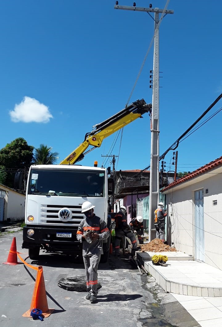 Veja quais bairros ficam sem energia nesta quarta-feira em Manaus