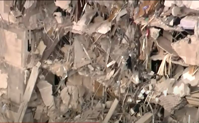 Número de mortos em desabamento de prédio em Miami Beach sobe para 5