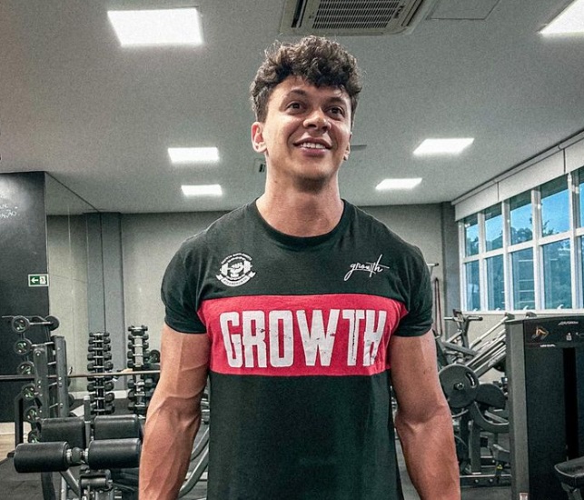 MPF pede condenação de youtuber Júlio Cocielo por racismo