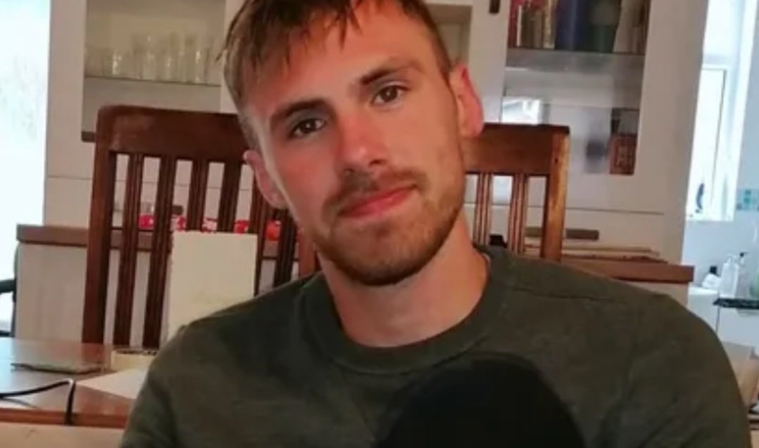 Homem acorda do coma pouco antes de ter aparelhos desligados 