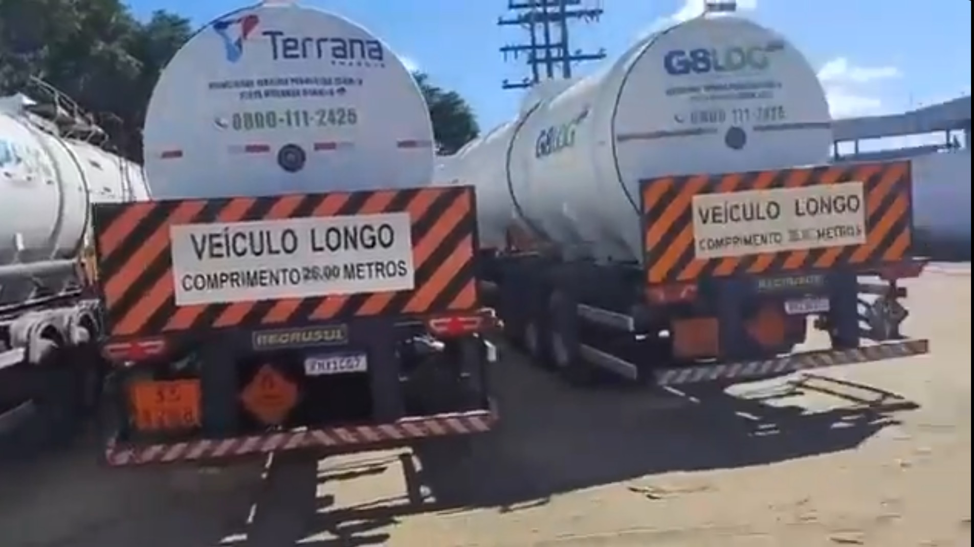 Carretas ligadas ao PCC são abandonadas em posto de combustíveis