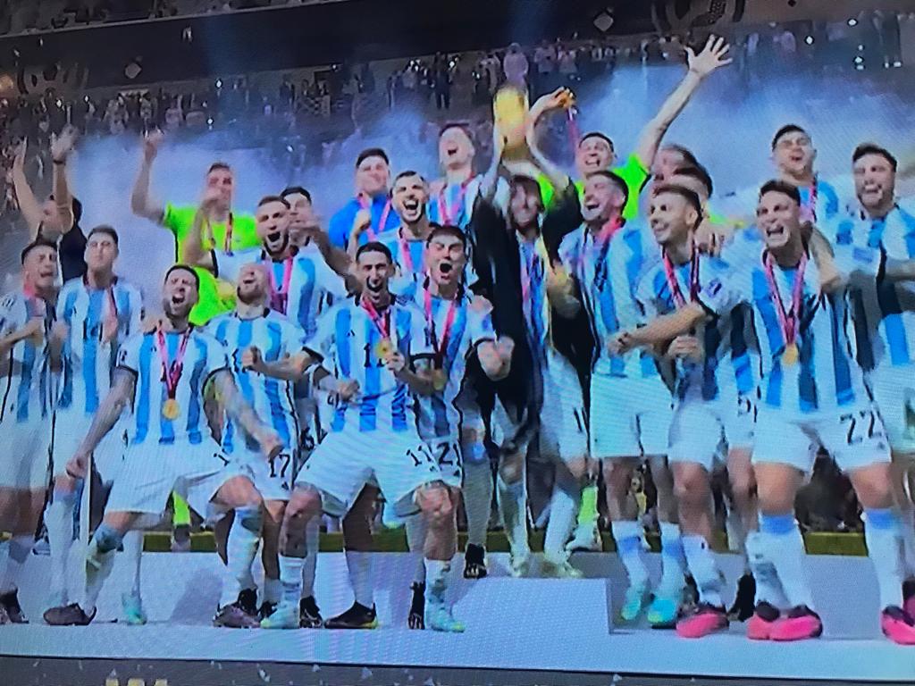 Argentina volta a liderar ranking da Fifa após seis anos, e Brasil cai para 3º