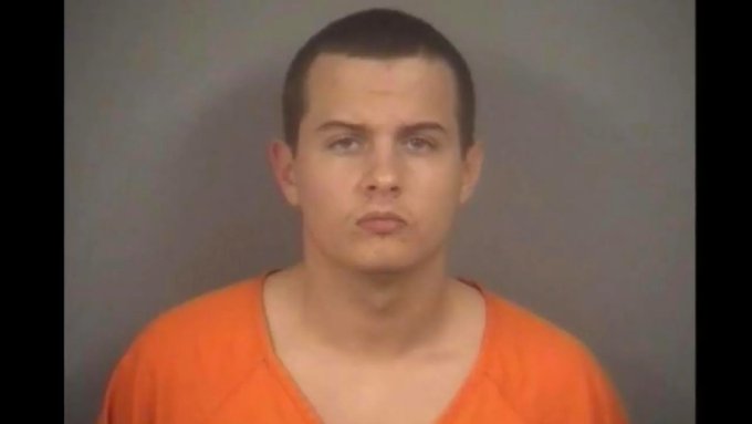 Jovem que degolou esposa nos EUA tinha ataques de raiva desde infância