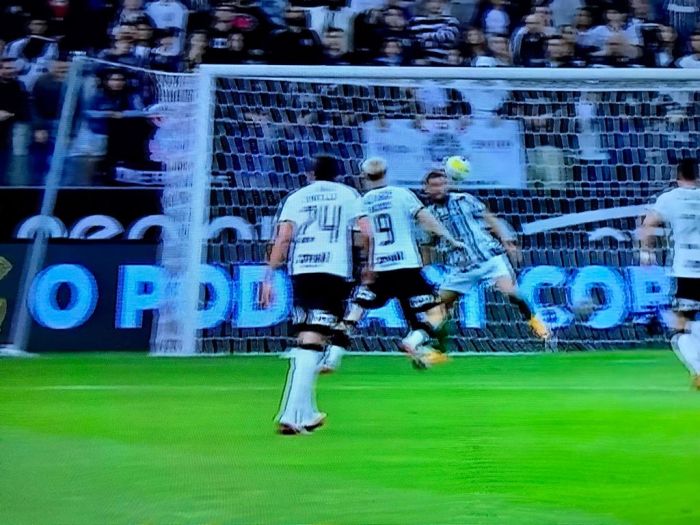 Duelo paraguaio: Romero anima Mano, que espera mais de Rojas no Corinthians