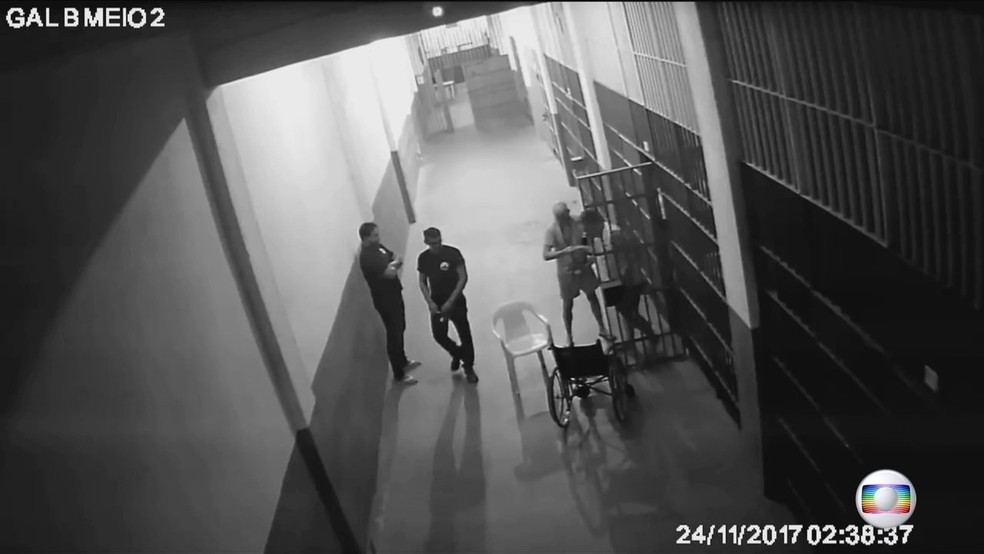 Policial militar se torna réu por tortura ao ex-governador Garotinho