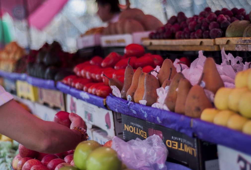 Transmissão de coronavírus por embalagens e alimentos é ‘muito improvável’