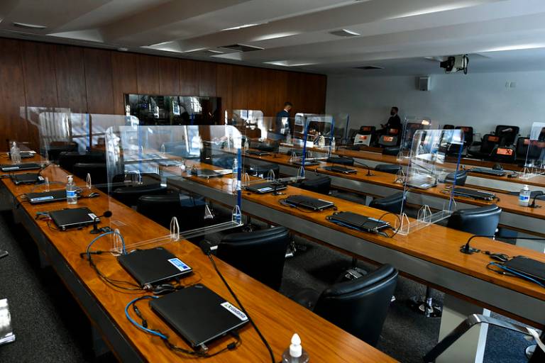 Relatório final da CPI vai pedir indiciamento de Bolsonaro por 11 crimes 