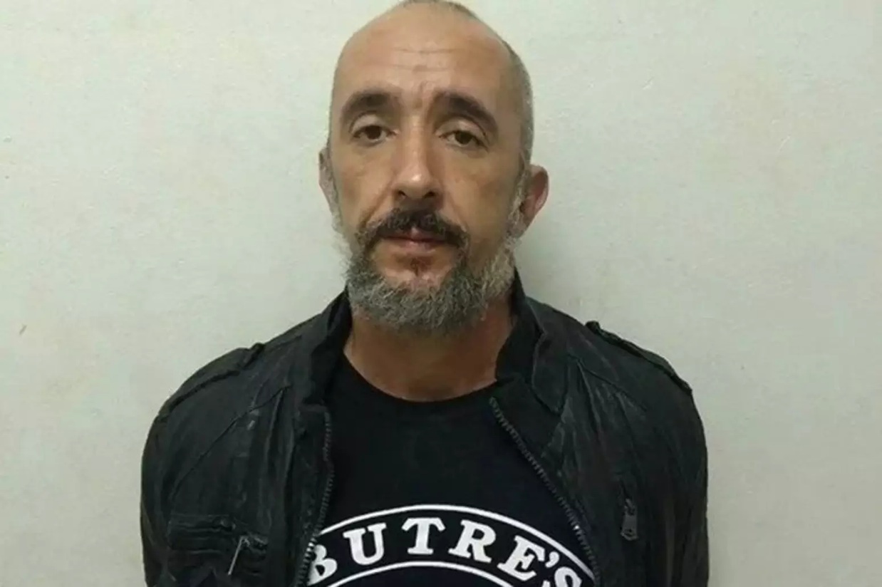 Cristian Cravinhos sofre acidente de moto em rua próxima à antiga casa dos Richthofen 