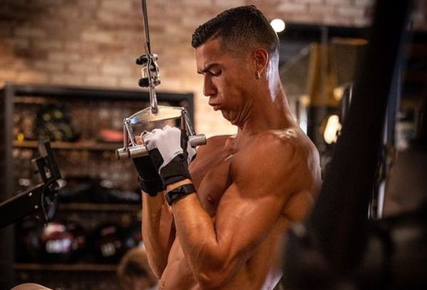 Presidente do Corinthians revela ter feito proposta por Cristiano Ronaldo