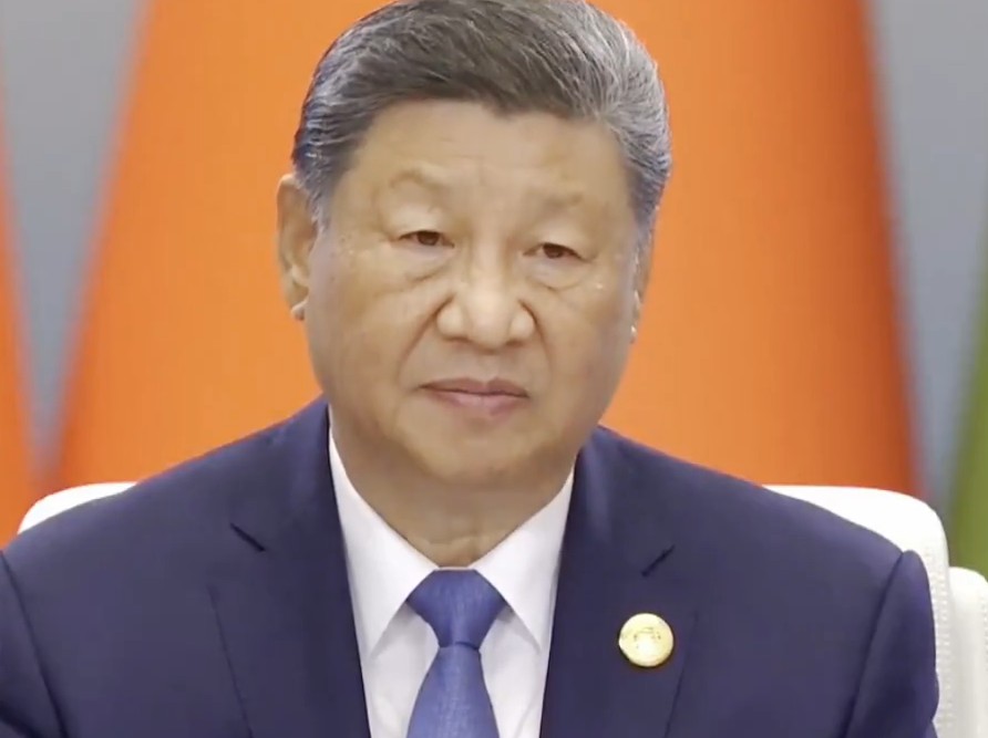 China ameaça retaliar EUA após anúncio de tarifas de 100%: 'Não temos medo'