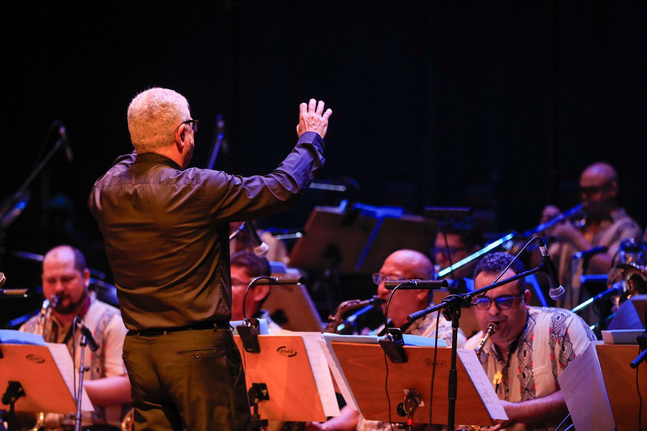 Com entrada gratuita, Amazonas Band faz 1º show de 2024 no Teatro Amazonas