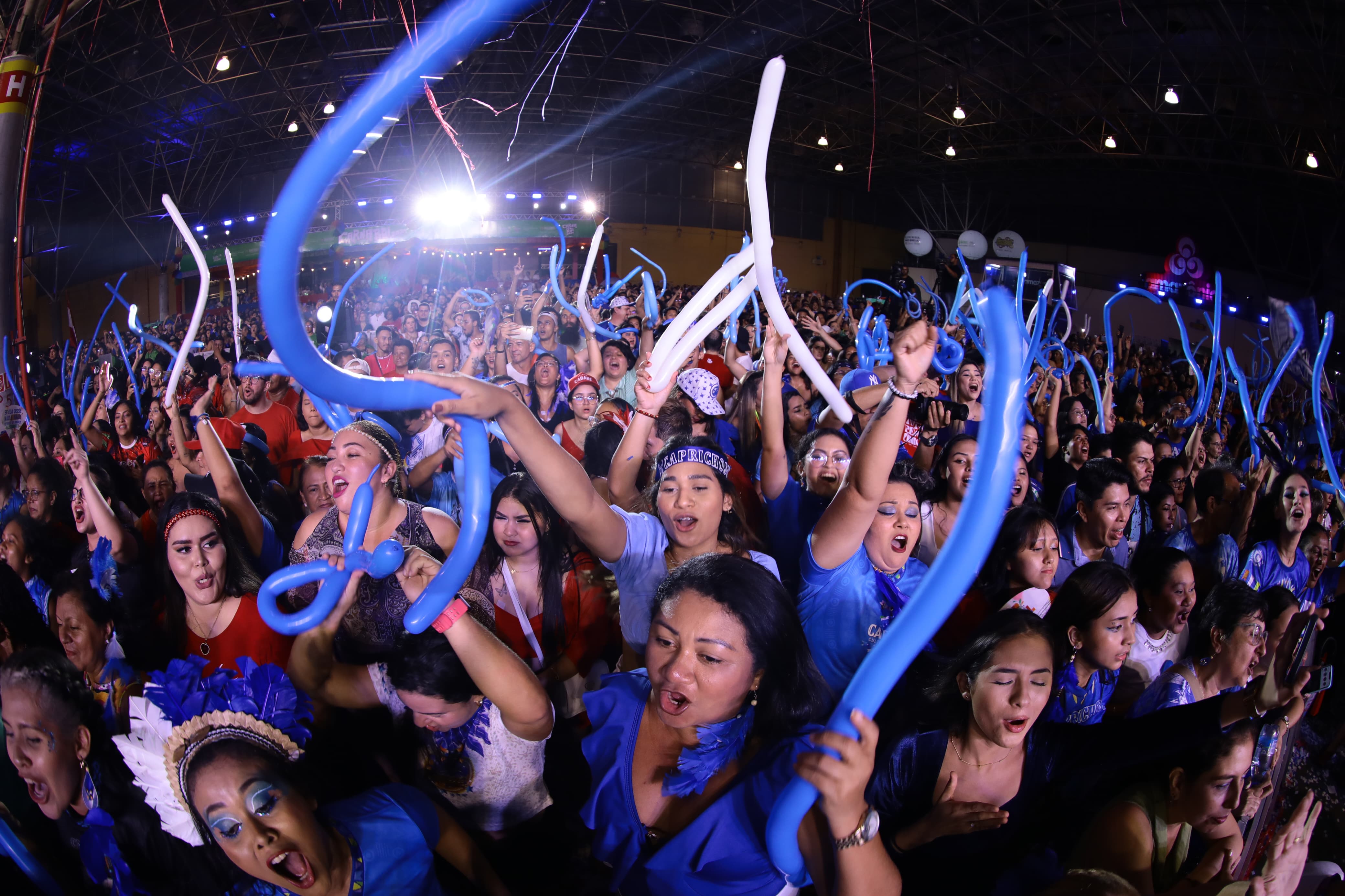 Mais de 12 mil pessoas prestigiam primeira noite do Carnaboi 2024