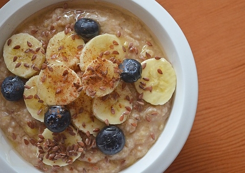 Aveia é aliada do emagrecimento; conheça benefícios