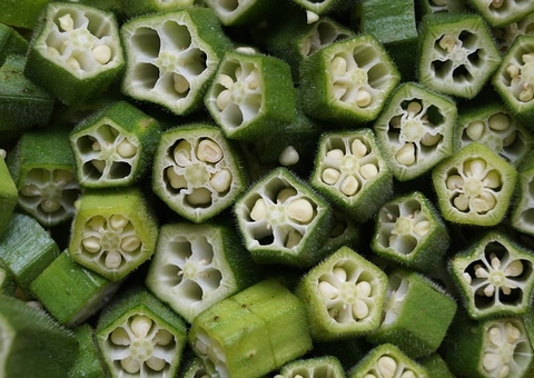 Brócolis e quiabo têm mais cálcio que o leite; conheça benefícios