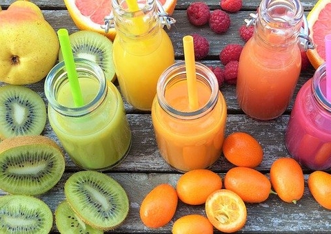 Saiba como desintoxicar o organismo pós bebedeira e comilança de fim de ano