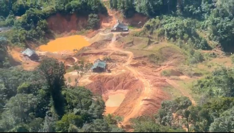 PF flagra mais de 70 garimpeiros em trabalho análogo à escravidão em Maués