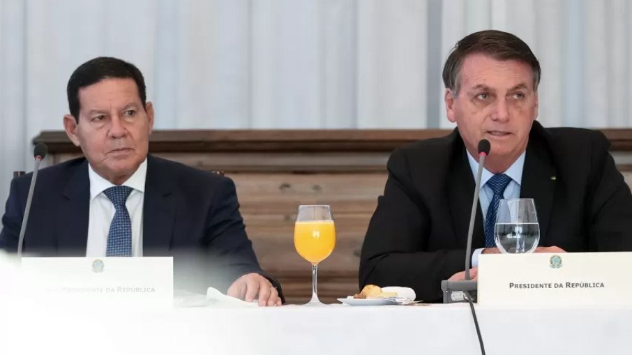TSE retoma julgamento de ação que pede cassação da chapa presidencial
