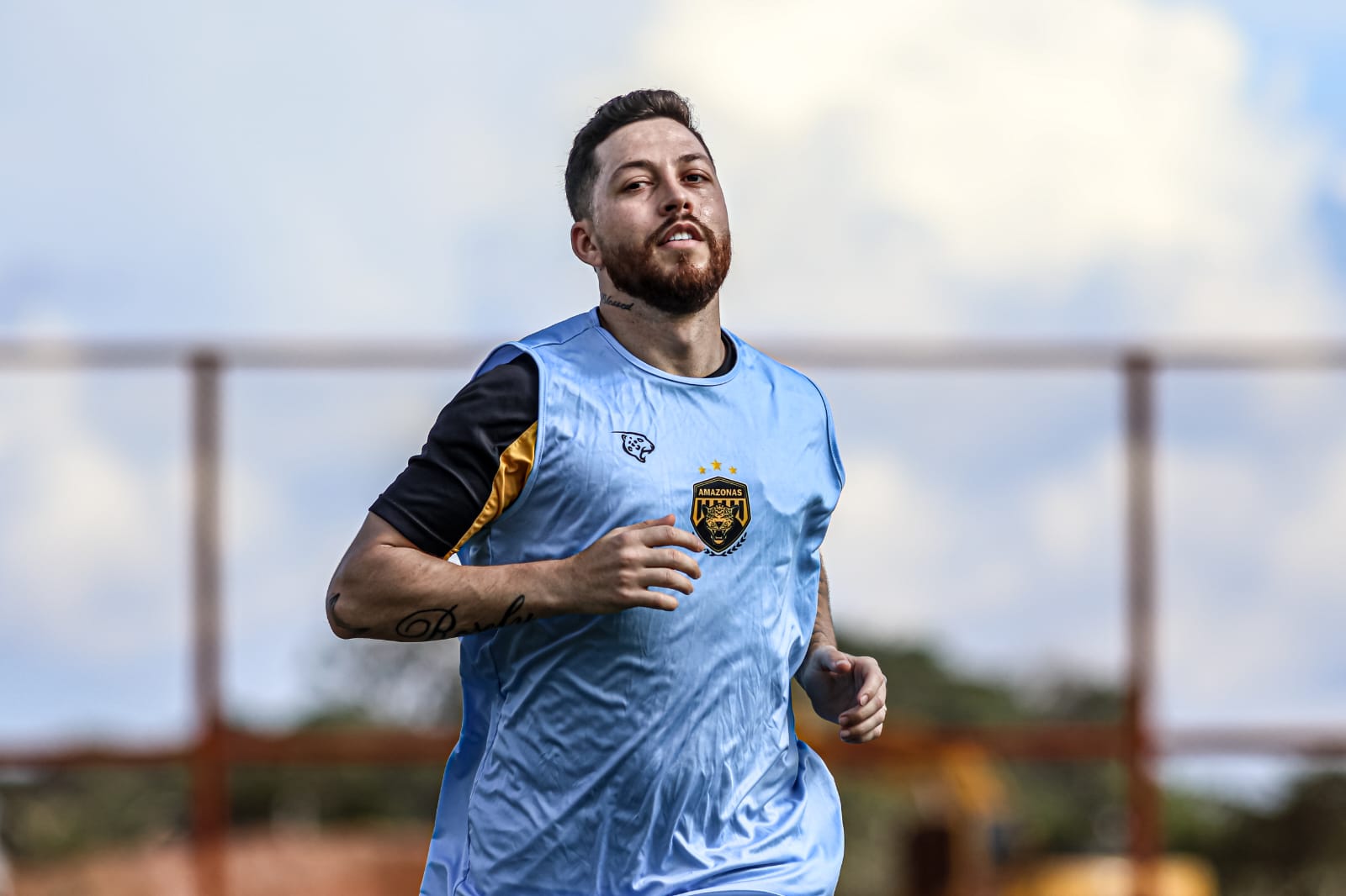 Amazonas FC anuncia atacante para sequência da temporada