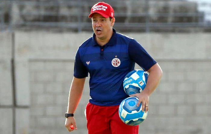 Diniz chama Dado Cavalcanti para ser auxiliar do Brasil nas Eliminatórias