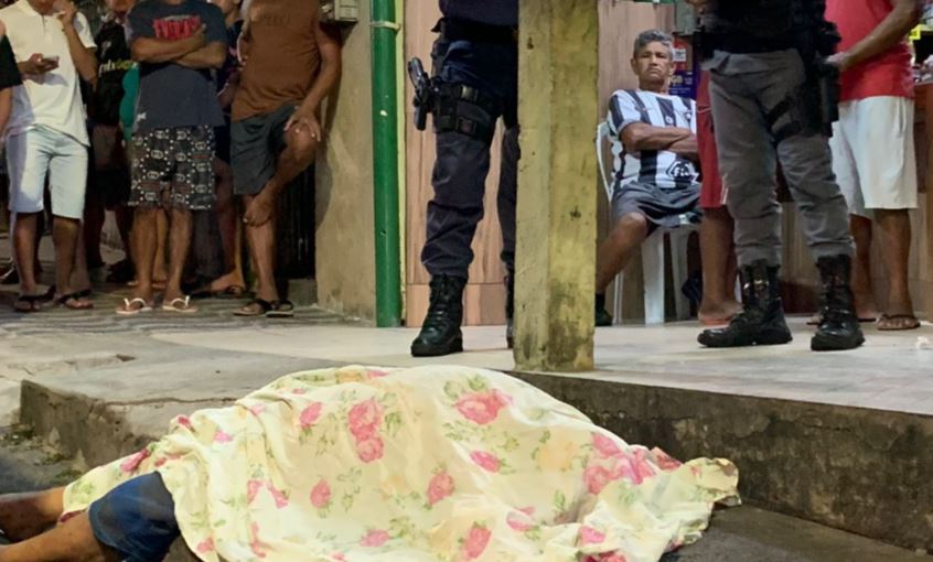 Torcedor é assassinado enquanto assistia jogo em bar de Manaus