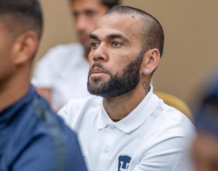 Justiça espanhola decide manter Daniel Alves preso