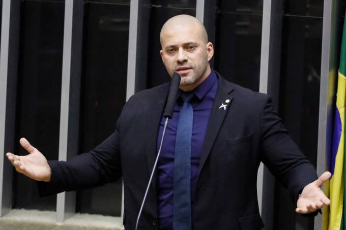 PSL anuncia expulsão de Daniel Silveira do partido