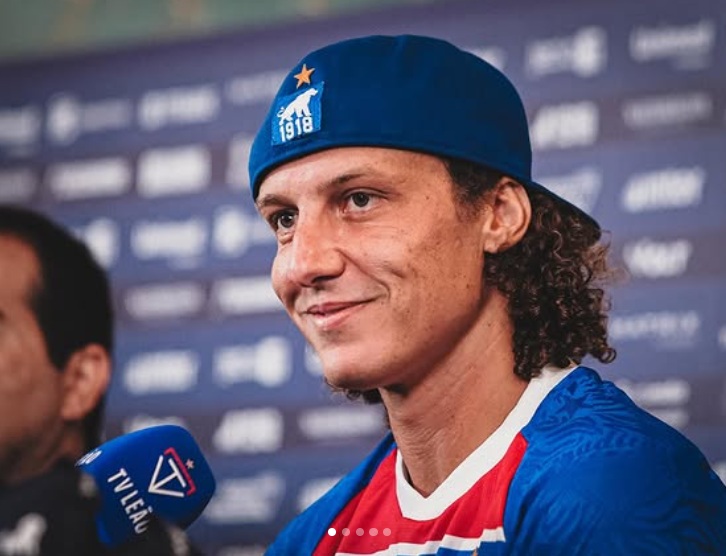 David Luiz propôs trisal com amante e amiga; veja prints