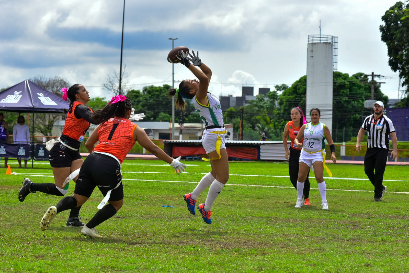 Atletas participam de Training Camp de Flag Football neste fim de semana