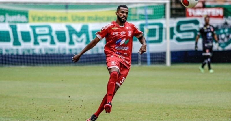 Princesa do Solimões acerta renovação com o zagueiro Rodolfo para 2024