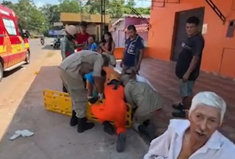 Idoso e homem ficam feridos em acidente grave em Itacoatiara