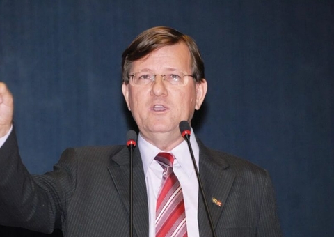 Deputado crítica lentidão da vacinação em Manaus 