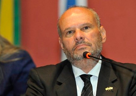 TCE vai ser duro com prefeitos que patrocinaram fura-fila da vacina 