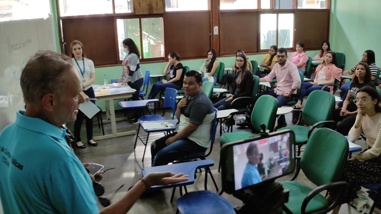 ​Mais de 800 candidatos realizam processo seletivo do TCE-AM neste domingo