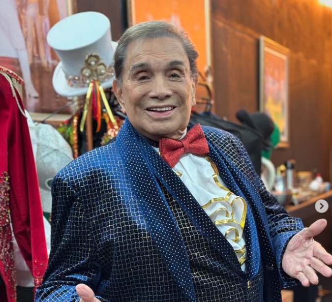 Dedé Santana passa mal antes de show e é socorrido às pressas 