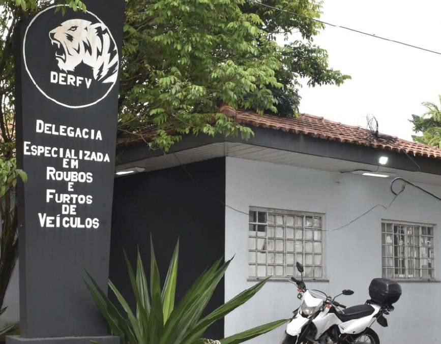 Suspeito de fazer família refém durante assalto no Coroado é preso 