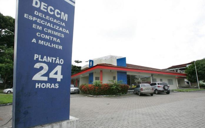 Homem é preso após espancar e ameaçar mulher em Manaus