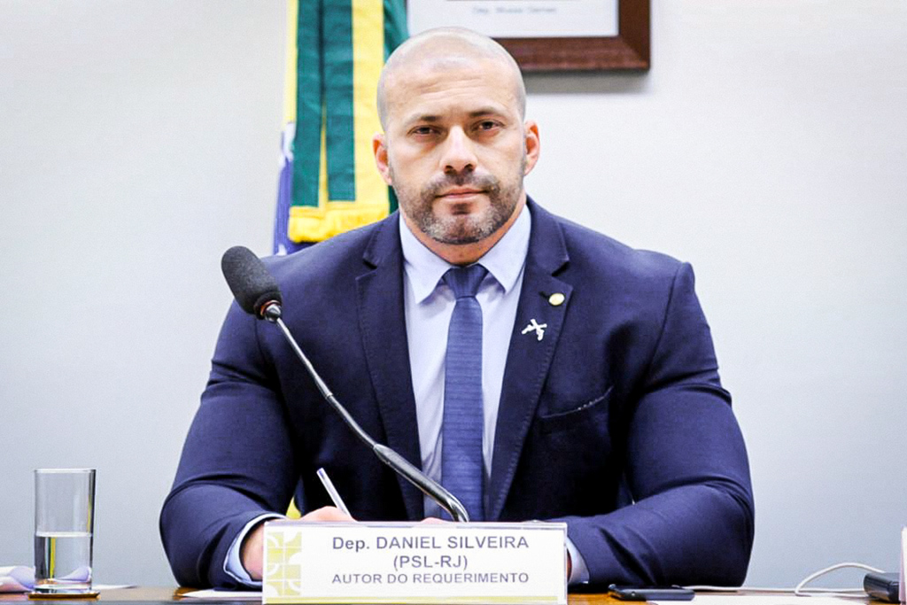 PGR pede volta de deputado bolsonarista Daniel Silveira à prisão