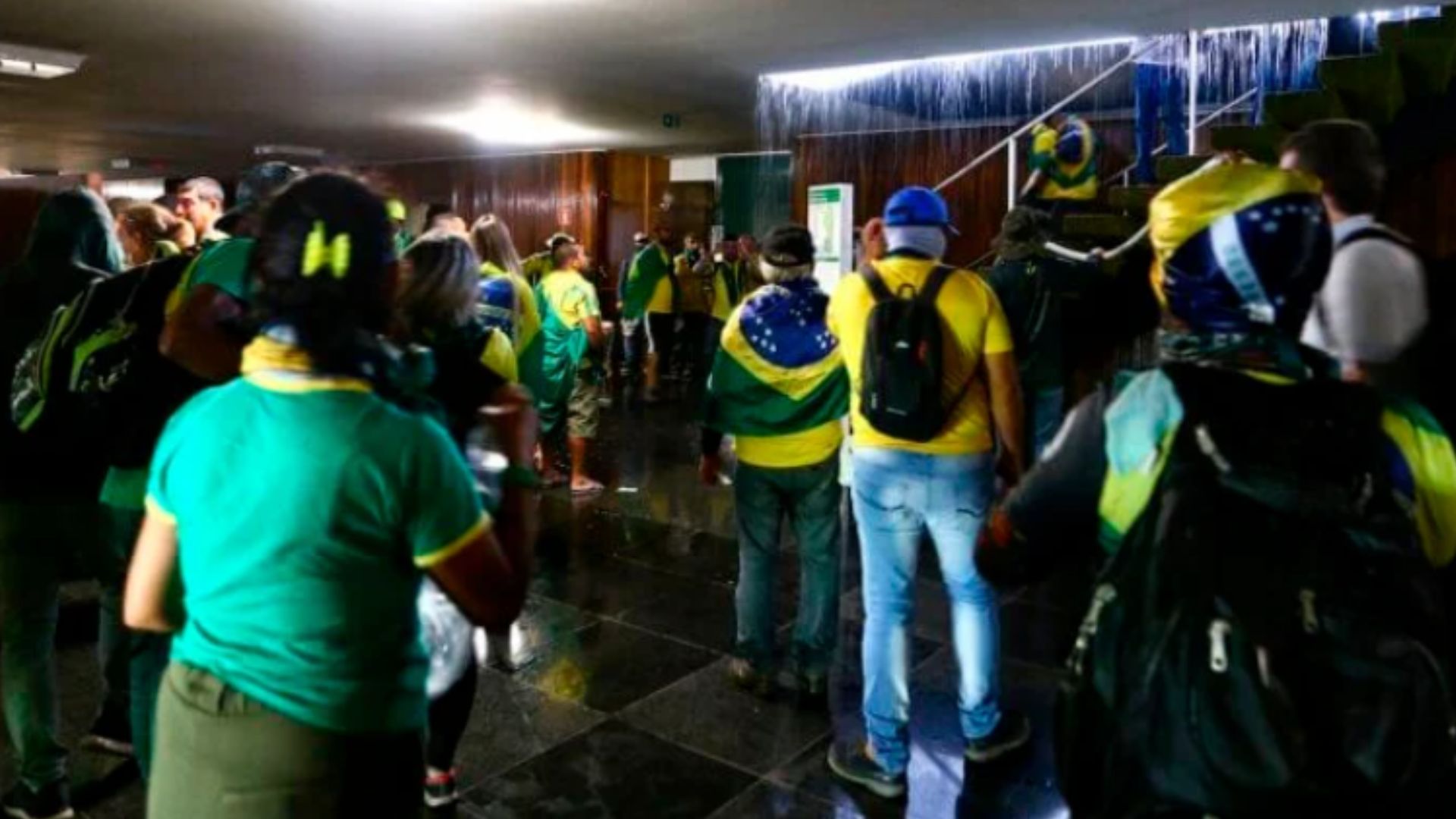 Moraes absolve morador de rua acusado de participar dos atos de 8/1