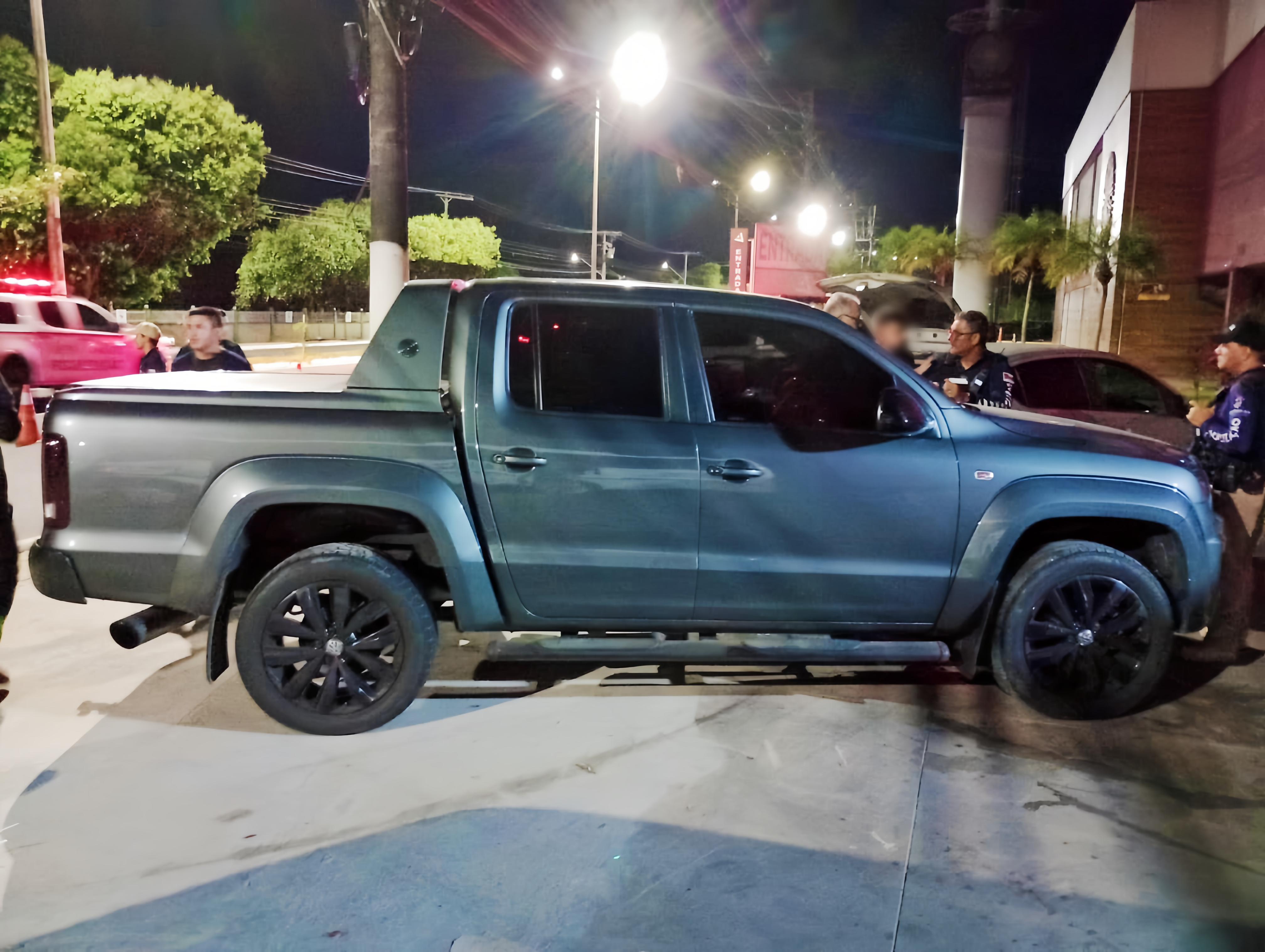 Bêbado, motorista é flagrado apostando 'racha' na Ponta Negra