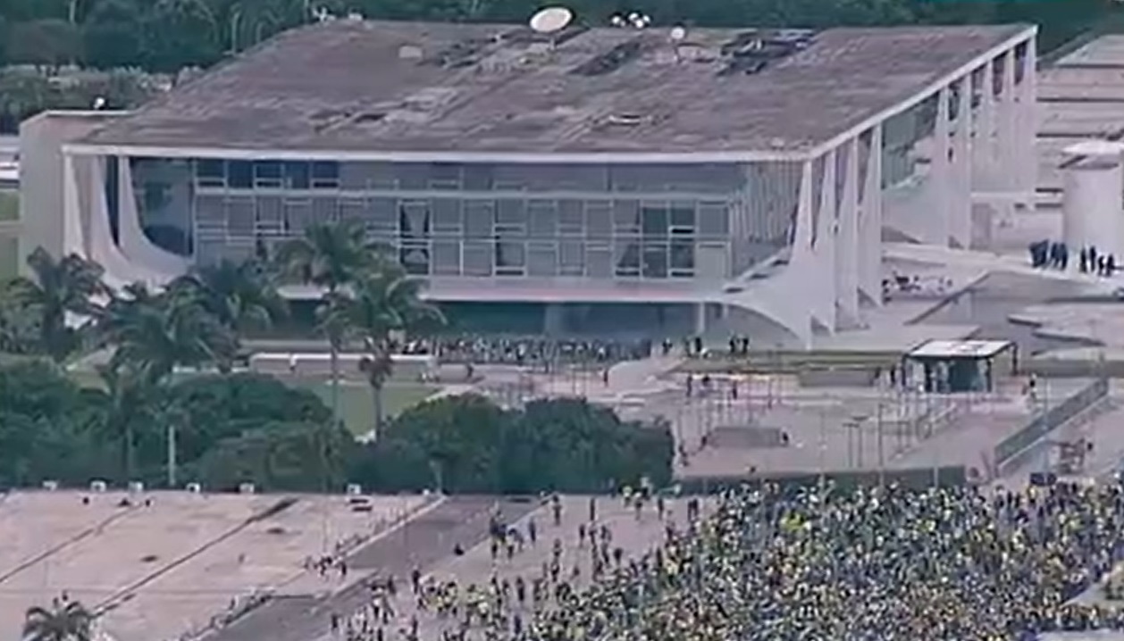 Confira na íntegra decreto de Lula de intervenção federal no DF