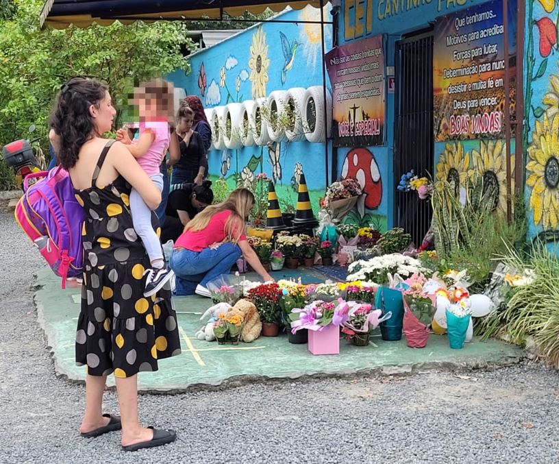 Crianças feridas durante ataque em creche em Blumenau deixam hospital