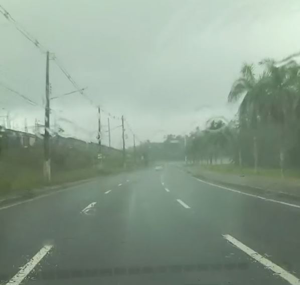 Manaus tem alerta de deslizamentos de terra e enxurradas durante temporal