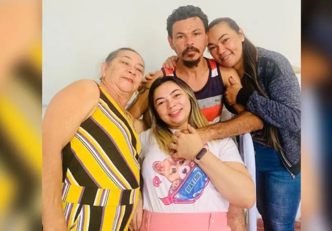 Homem desaparecido durante viagem é achado após passar 50 dias na mata