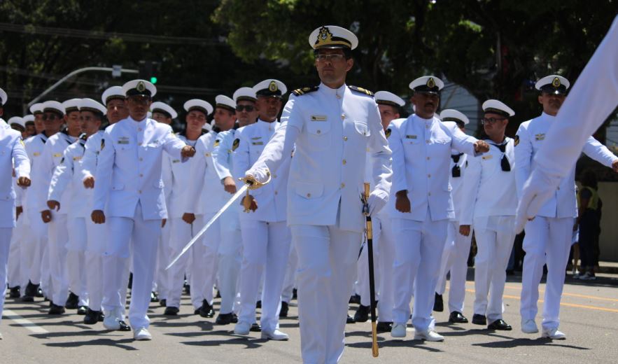 Marinha abre concurso com salário de R$ 9 mil